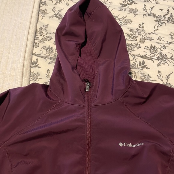 Columbia Jacket *never worn* - Picture 3 of 4